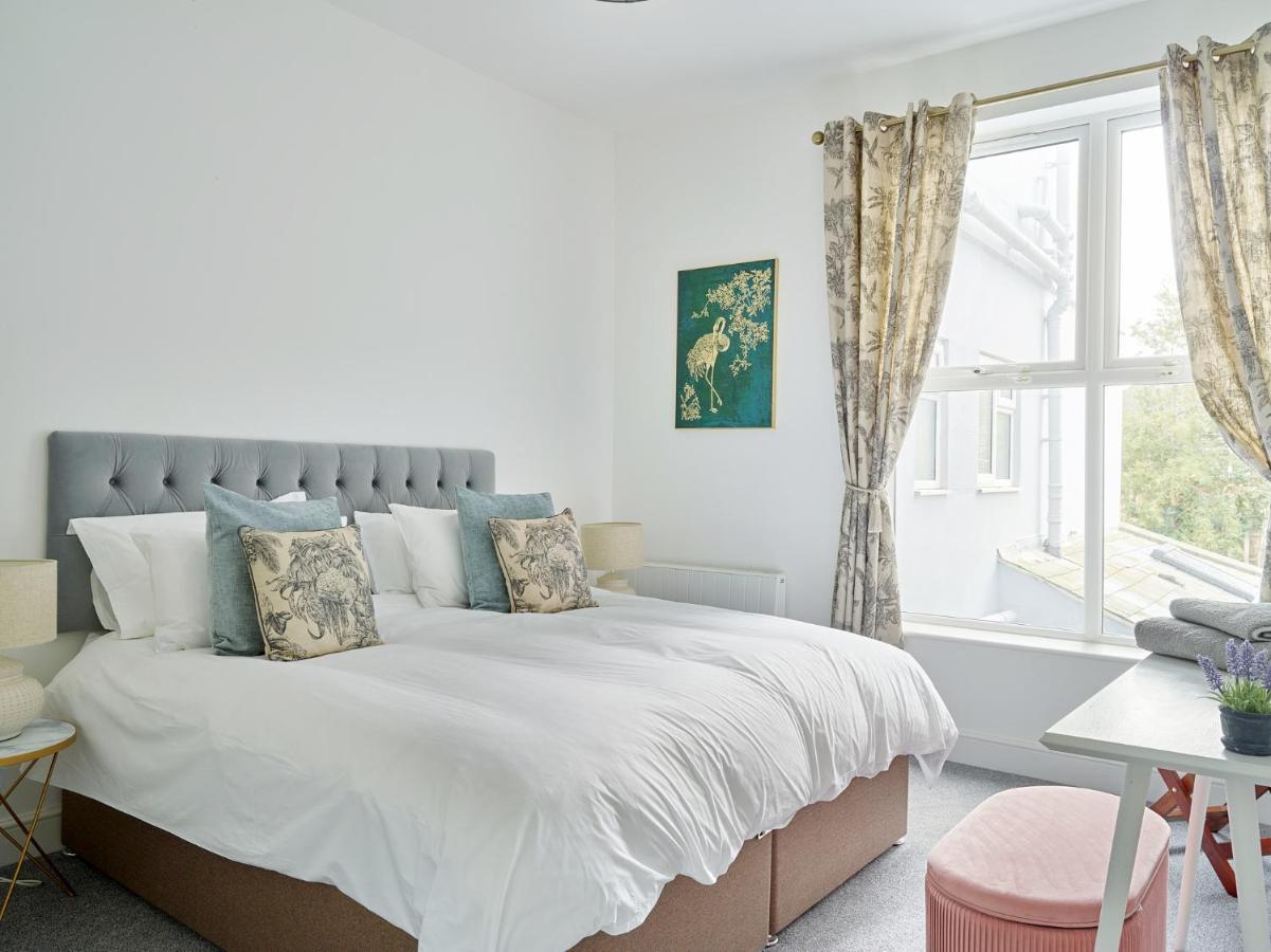 Curb Properties - Super 2 Bed Apartment 5 Min From Town Centre Cheltenham Ngoại thất bức ảnh